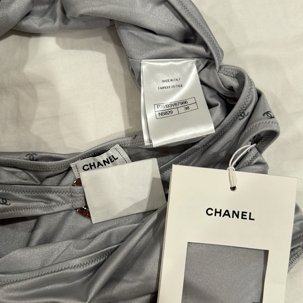 Chanel coco beach 24 swimsuit - Picture 5 of 8